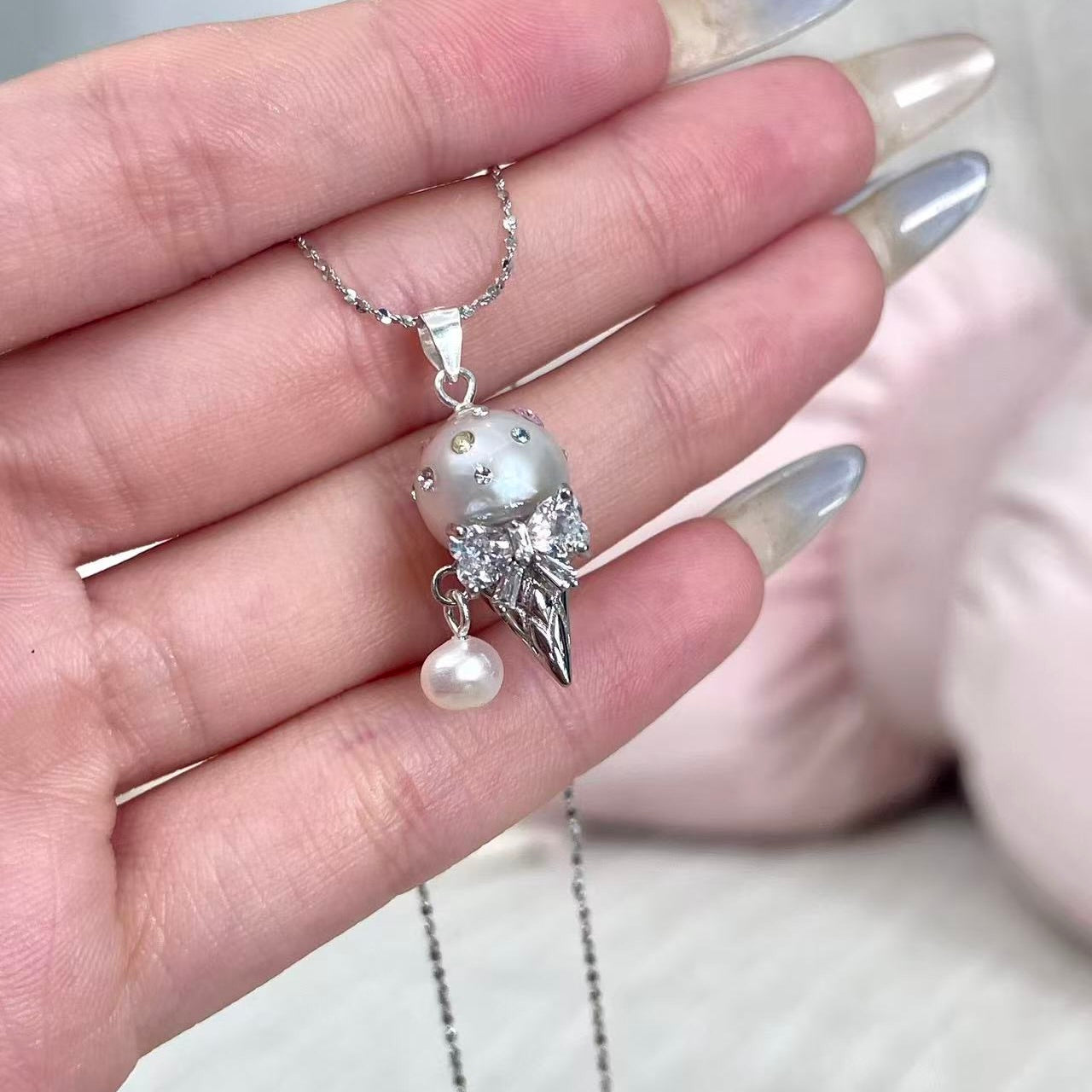 【Pearlish】Glimmering Ice-cream · Handcrafted Jewelry Featuring Pure Natural Freshwater Pearls, Set in S925 Sterling Silver. A Niche Handmade Artistic Coeclltible, an Excellent Gift Choice.