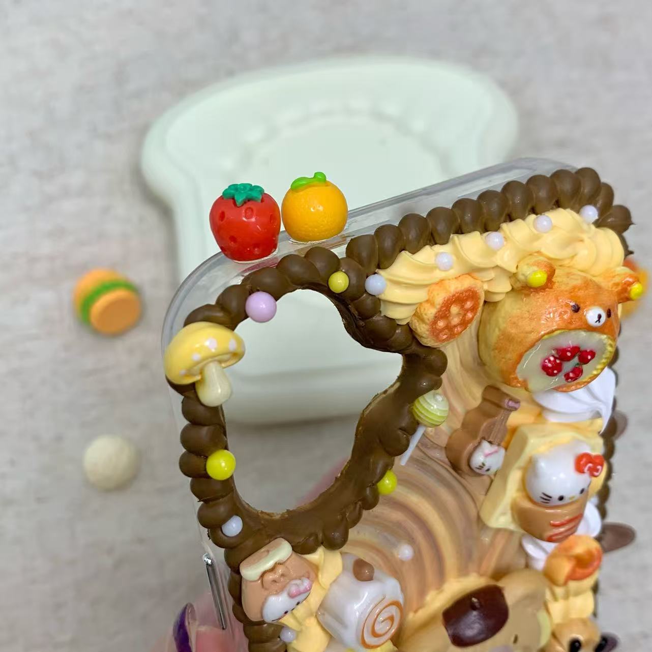 【Pudding Pup Bakery】Phone Case Cream Glue Figurine Decoden DIY Compatible with all phone models