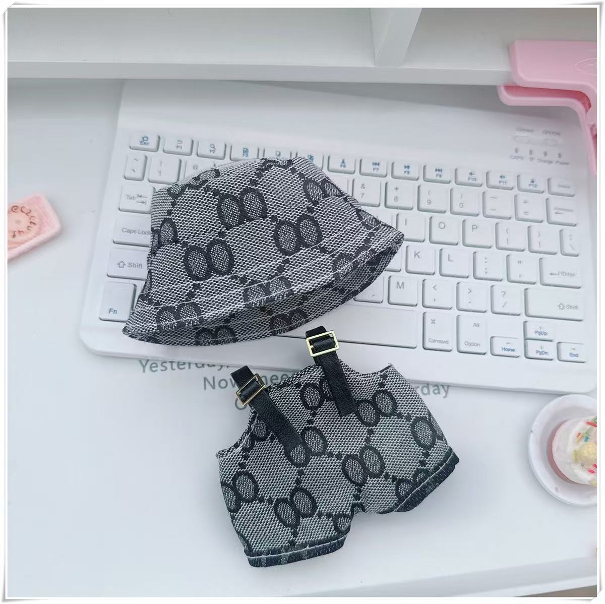 【Gucci Labubu】Clothes Set For Labubu Out Fit With Accessories (Clothes + Hat)
