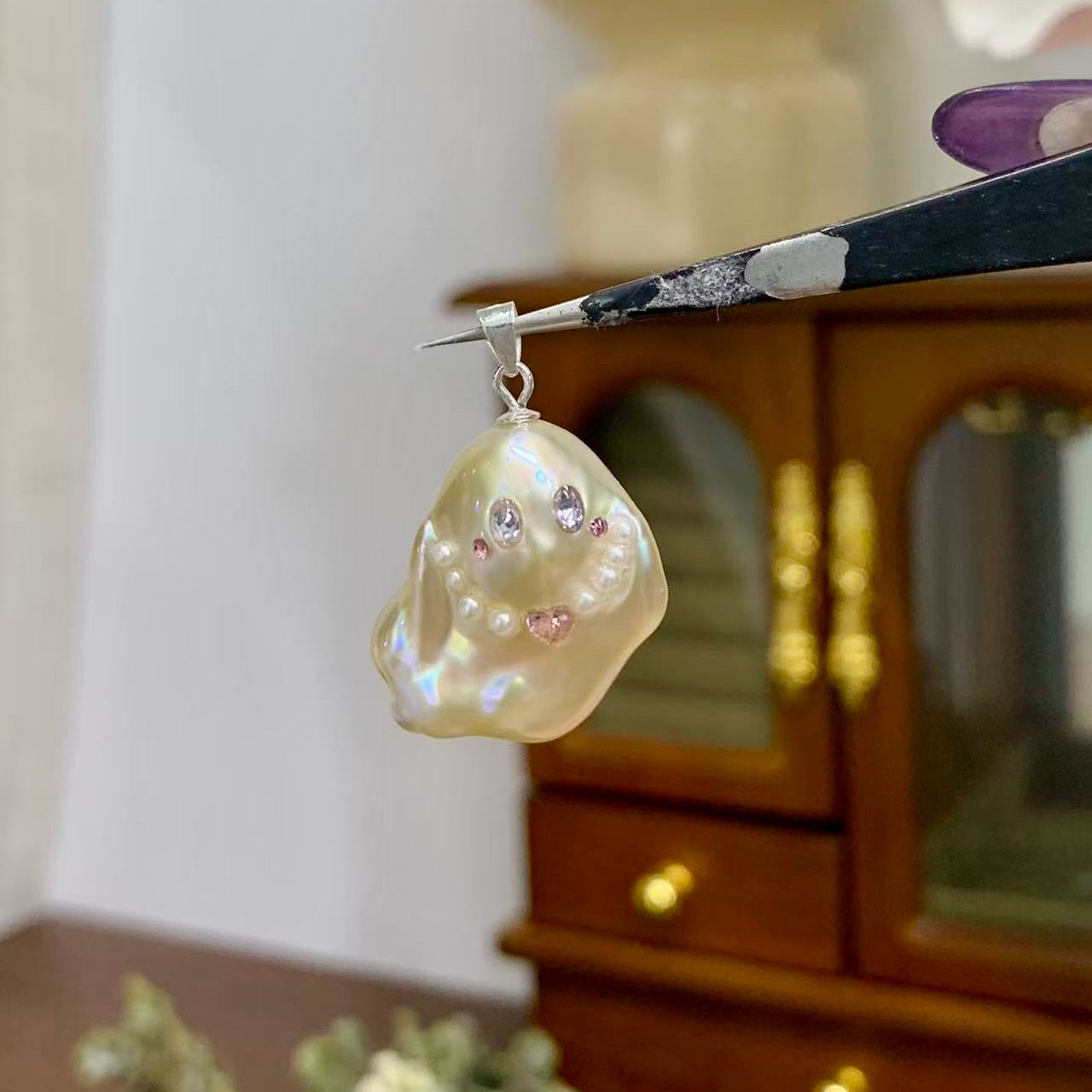 【Pearlish】Little Ghost with Pearls · Handcrafted Jewelry Featuring Pure Natural Freshwater Baroque Pearls, Set in S925 Sterling Silver. A Niche Handmade Artistic Collectible, an Excellent Gift Choice.