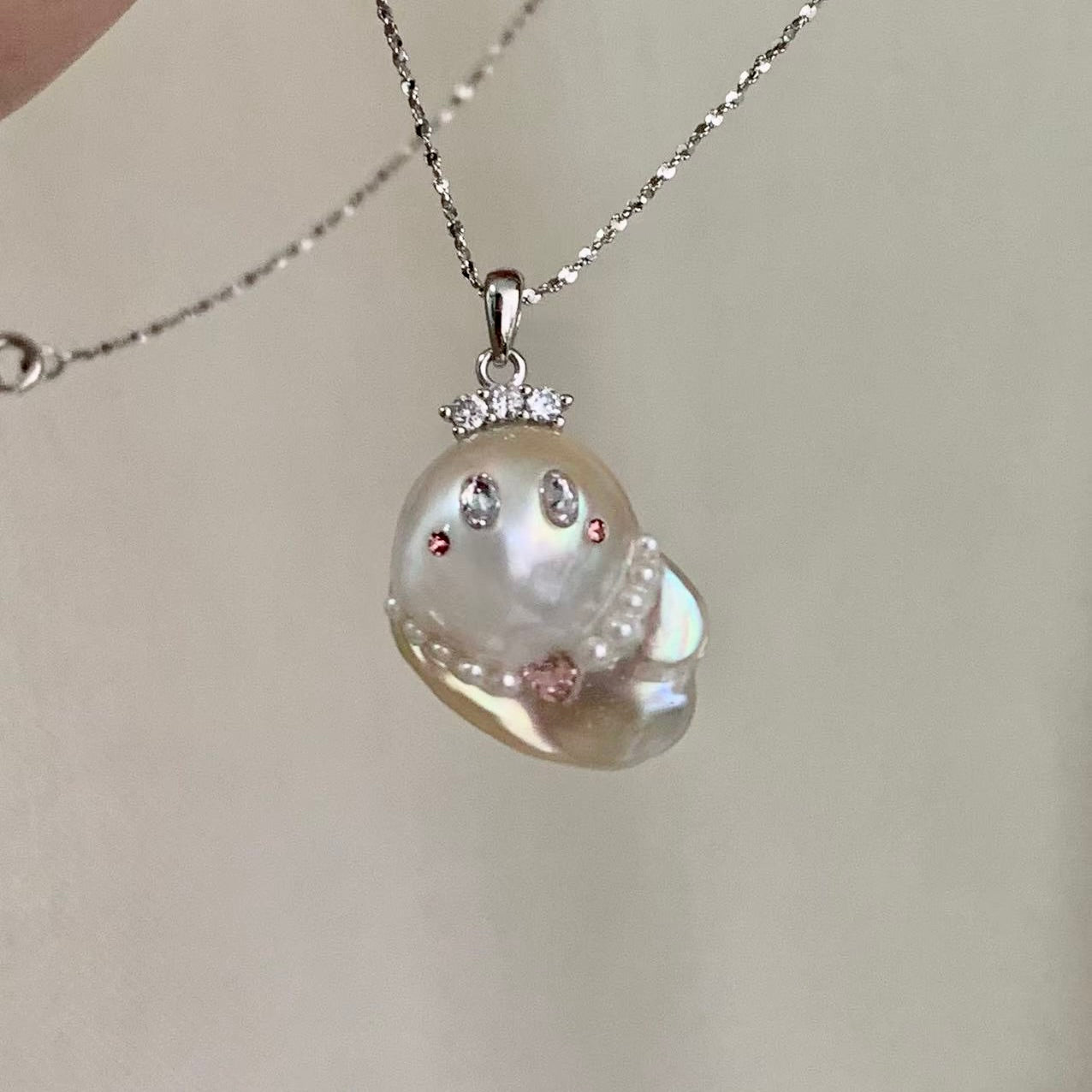 【Pearlish】Little Ghost with Pearls · Handcrafted Jewelry Featuring Pure Natural Freshwater Baroque Pearls, Set in S925 Sterling Silver. A Niche Handmade Artistic Collectible, an Excellent Gift Choice.
