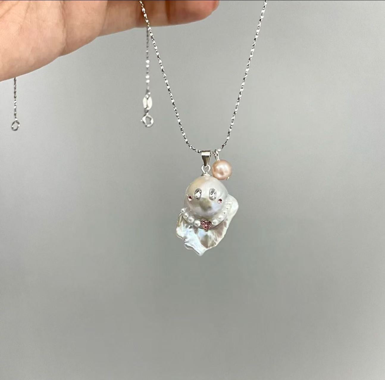 【Pearlish】Little Ghost with Pearls · Handcrafted Jewelry Featuring Pure Natural Freshwater Baroque Pearls, Set in S925 Sterling Silver. A Niche Handmade Artistic Collectible, an Excellent Gift Choice.