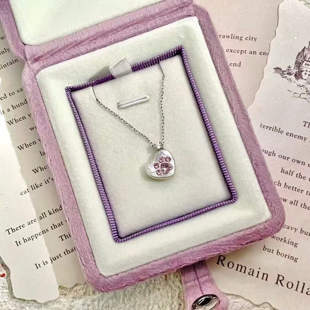 【Pearlish】Heart-Shaped Cat Paw · Handcrafted Jewelry Featuring Pure Natural Freshwater Pearls, Set in S925 Sterling Silver. A niche handcrafted art collectible, an excellent gift choice.