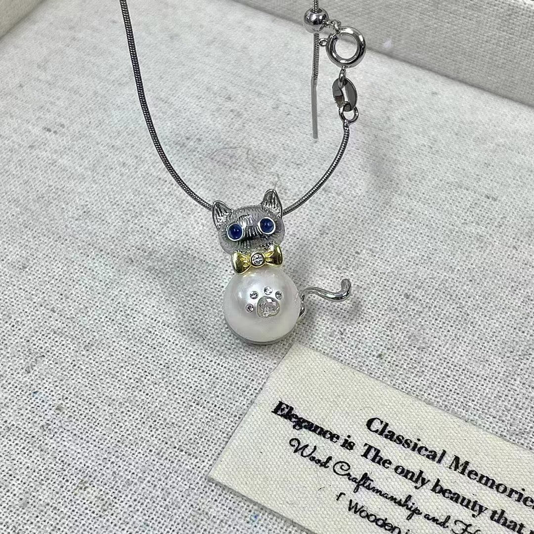 【Pearlish】Kitty Edison Pendant · Handcrafted jewelry featuring a pure natural freshwater baroque pearl, set in an S925 sterling silver base. A niche artisanal collectible, an excellent gift choice.