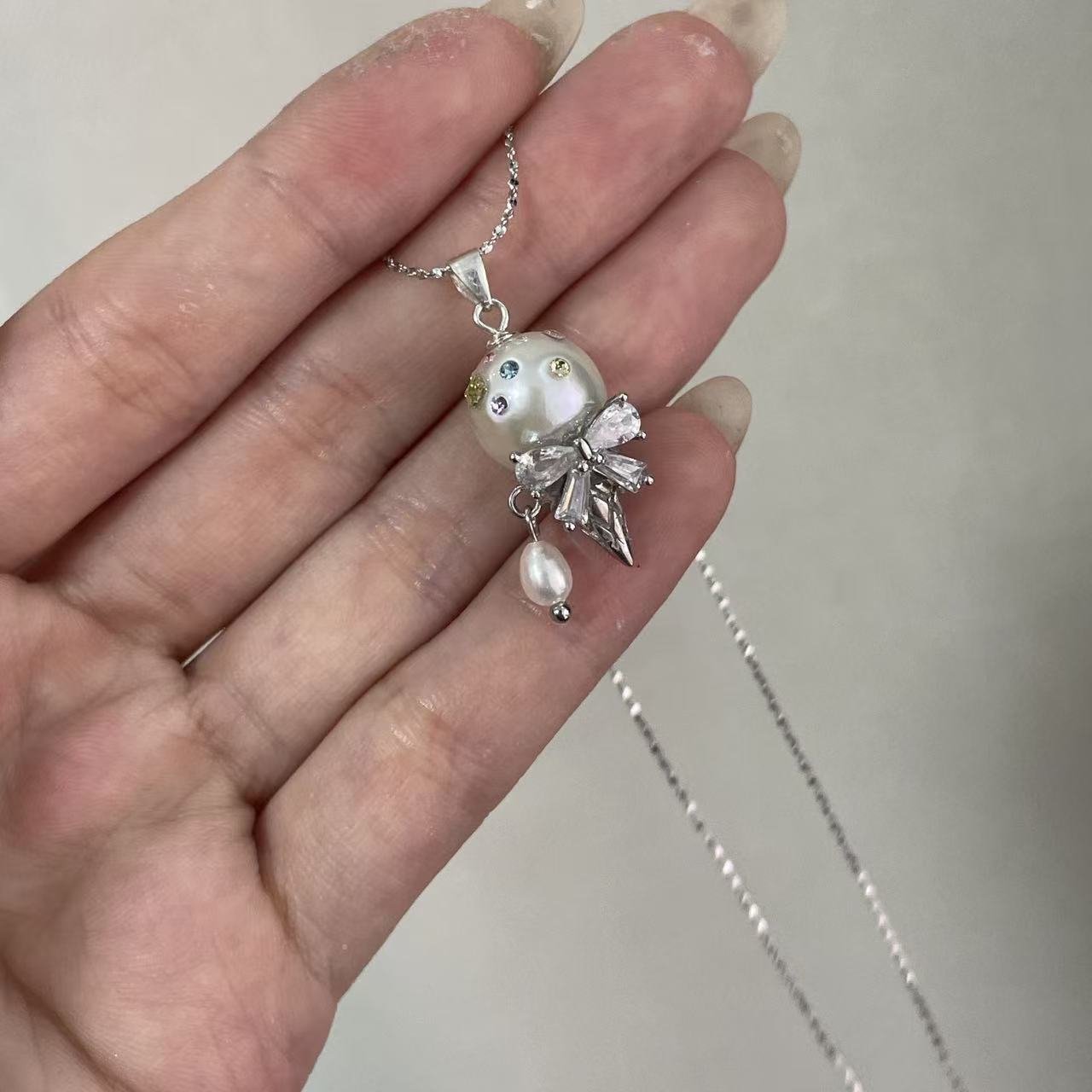 【Pearlish】Glimmering Ice-cream · Handcrafted Jewelry Featuring Pure Natural Freshwater Pearls, Set in S925 Sterling Silver. A Niche Handmade Artistic Coeclltible, an Excellent Gift Choice.