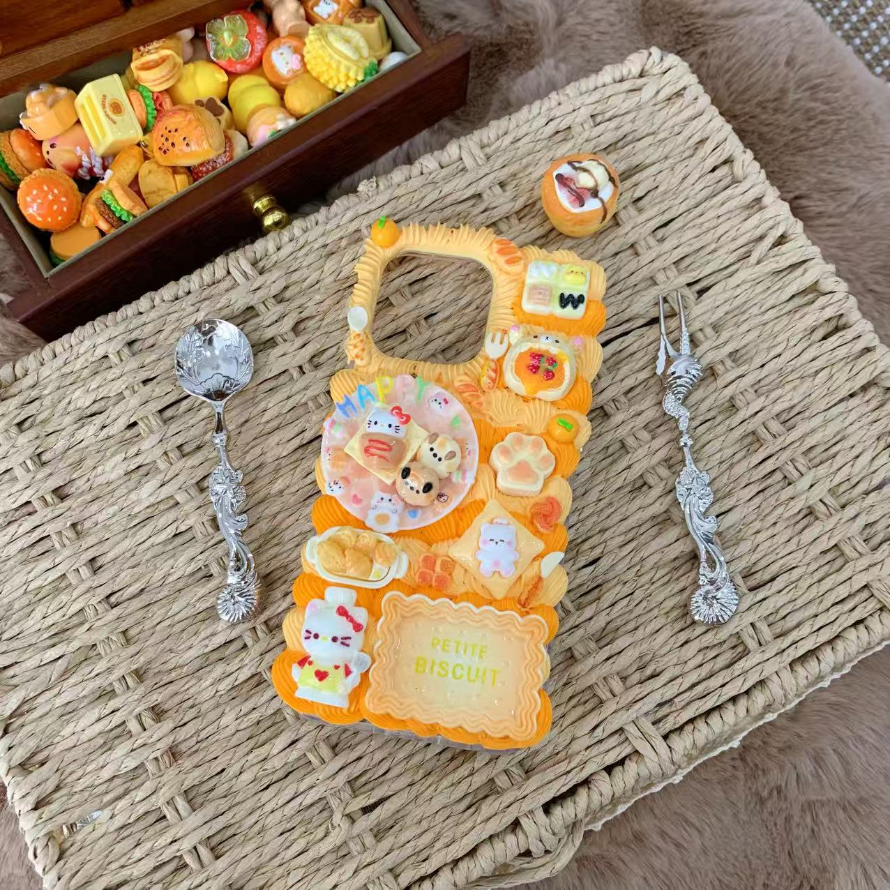 【Cozy Cookie】Phone Case Cream Glue Figurine Decoden DIY Compatible with all phone models