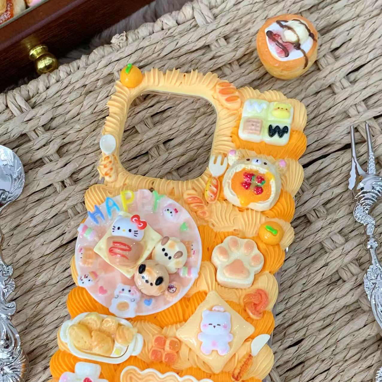 【Cozy Cookie】Phone Case Cream Glue Figurine Decoden DIY Compatible with all phone models