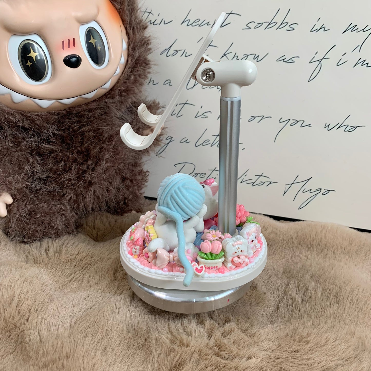 【FashionBooom】Marie — Phone Stand Height-adjustable with counterweight at the base and slip-resistant surface design