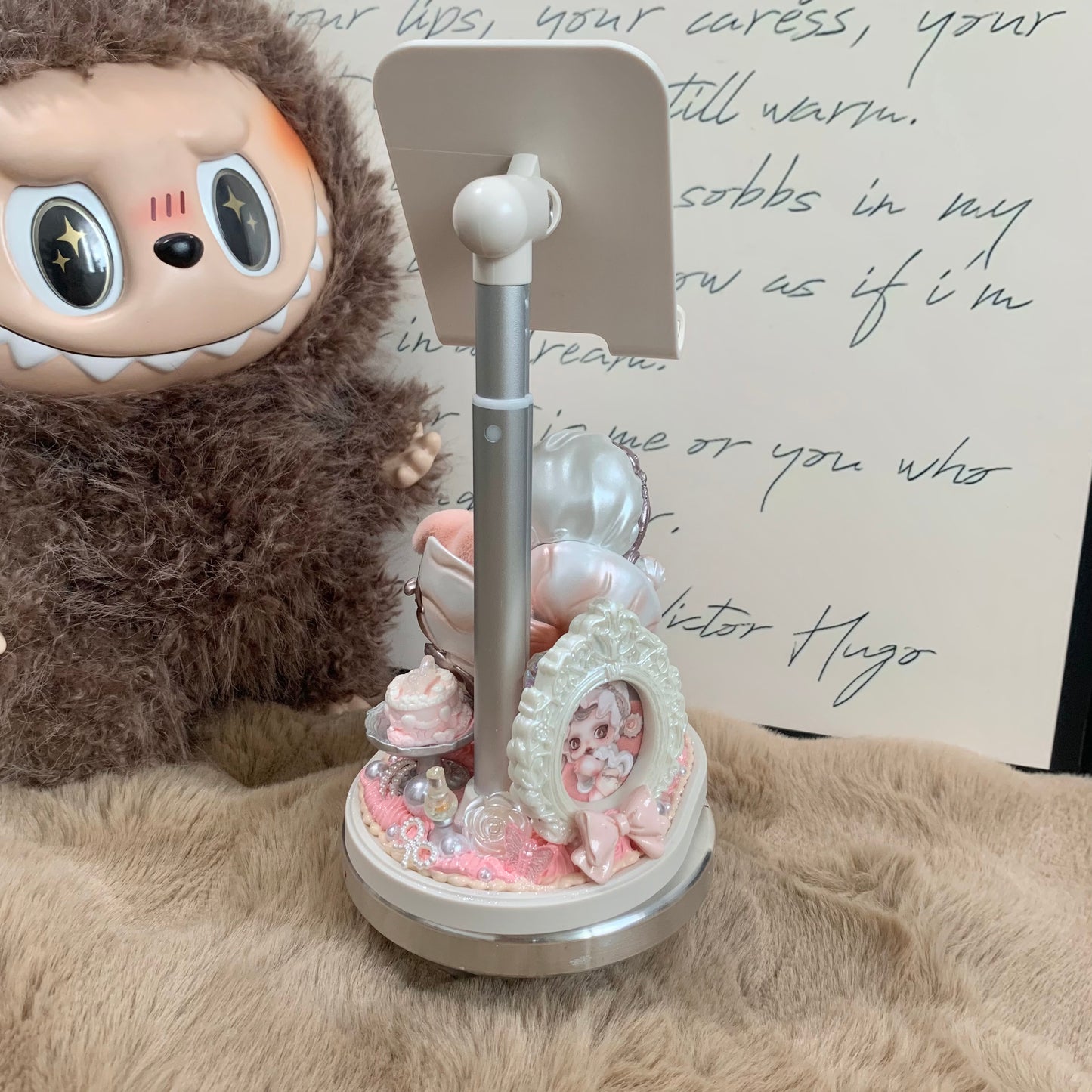 【FashionBooom】The Feast — Warm Nest's Laziness Phone Stand Height-adjustable with counterweight at the base and slip-resistant surface design