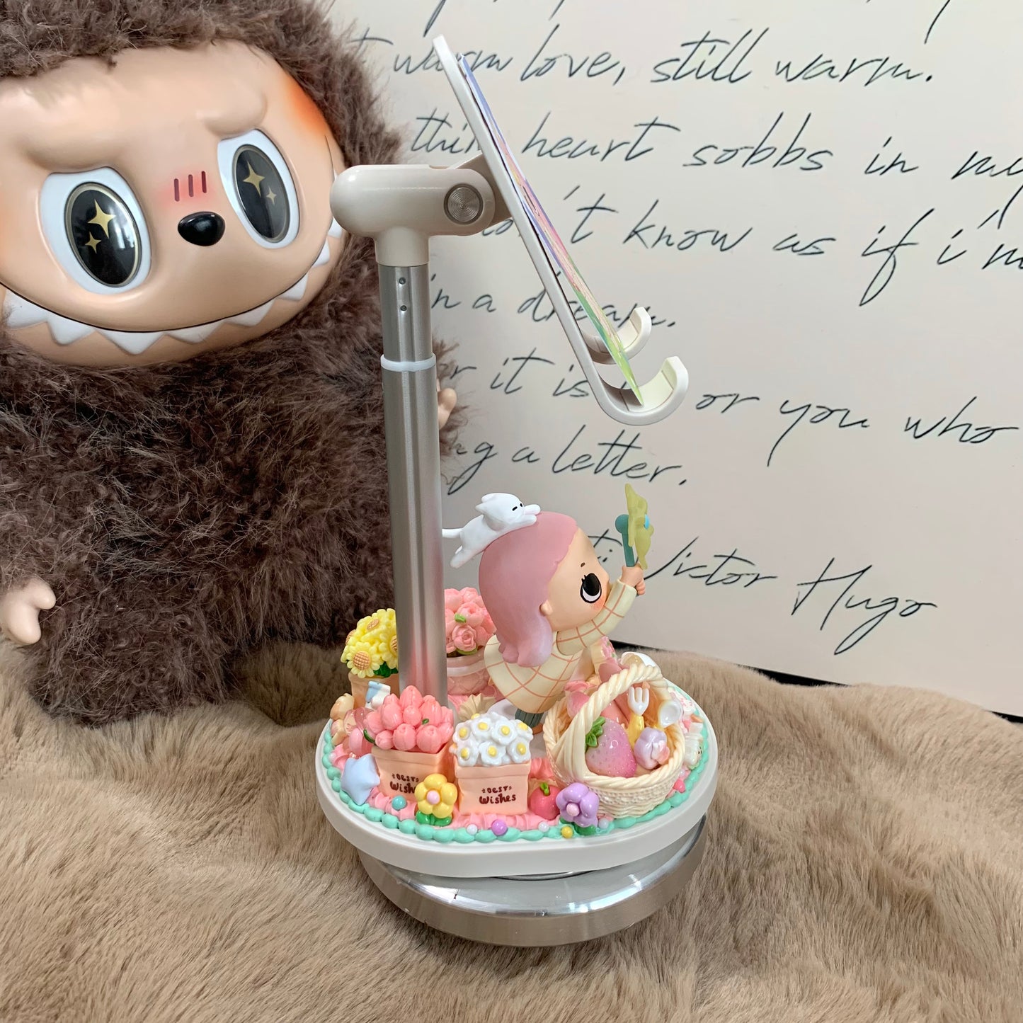 【FashionBooom】Nyota — Childhood Phone Stand Height-adjustable with counterweight at the base and slip-resistant surface design